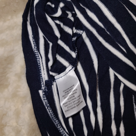 New Large Women's Blouse - Picture 3 of 5